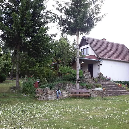 Szeruskert Vendeghaz Case de vacanță Szarvaskő