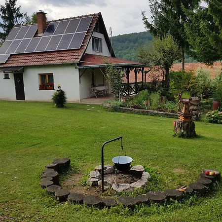 Szeruskert Vendeghaz Szarvaskő