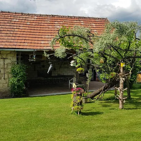 Ferienhaus Szeruskert Vendeghaz *
