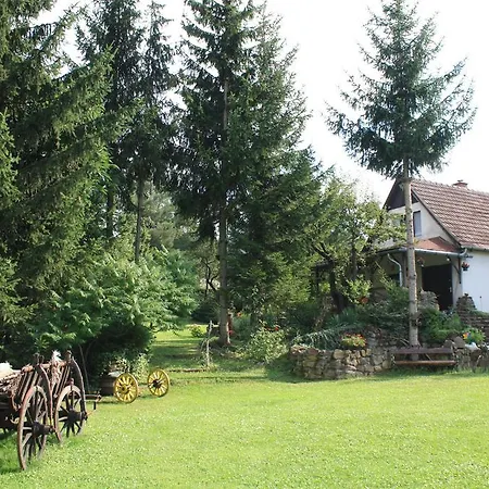 Szeruskert Vendeghaz * Szarvaskő